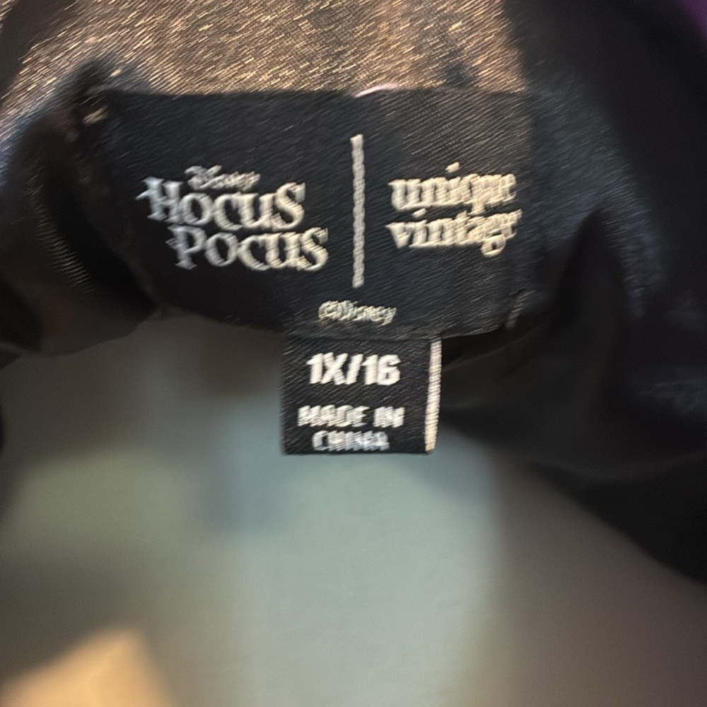 Black and Purple Graphic Jacket HOCUS POCUS      .   Used good condition - Picture 10 of 10